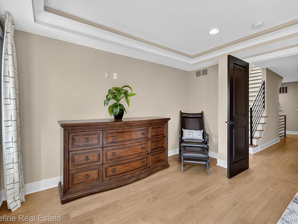 722 E Parent Ave, photo 17