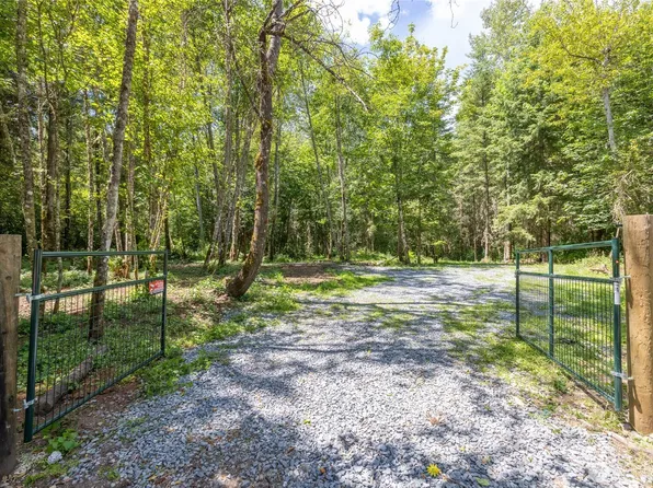 328 XX 16th Avenue S, Roy, WA 98580