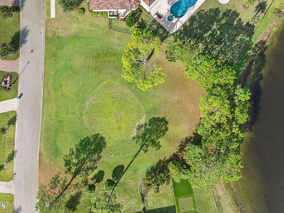 4th image of 4511 HUNTERSTON Lane