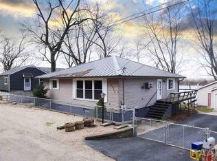 12013 Sunset Dr, Manito, IL