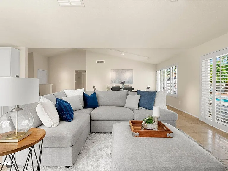 6846 E Kelton Ln — Photo 3