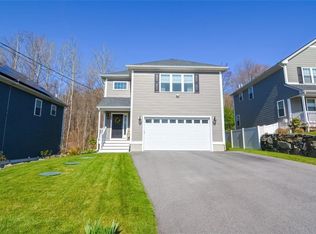 34 Hickory Rd, Cumberland, RI 02864