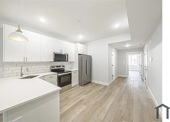 2 bed, $1,600 — Photo 2