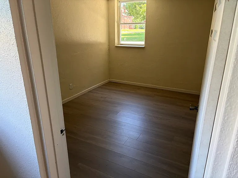 1111 S Sycamore St #107 — Photo 3