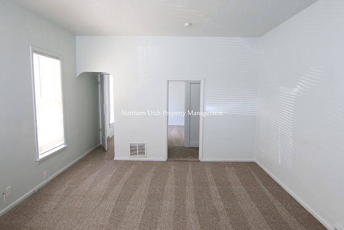 2 Front Room_07022022