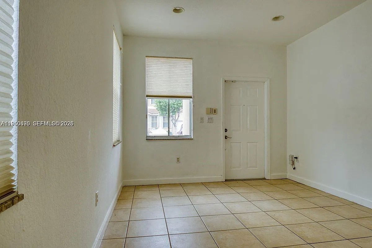 Building Photo - 12163 SW 124th Ct