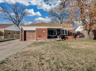 228 Fager Dr, Haysville, KS 67060
