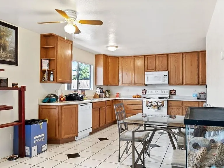 9062 Kenwood Dr — Photo 18