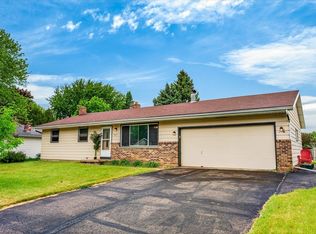 865 Miller Dr, Oregon, WI 53575