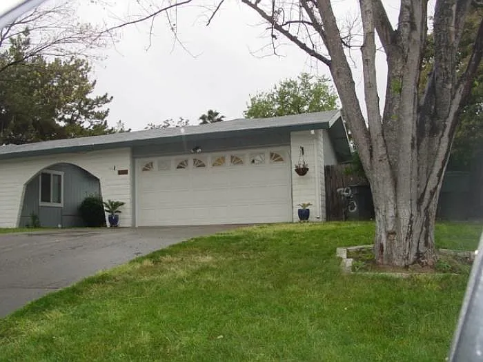 7040 Indigo Ct photo 1