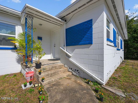 3rd image of 8375 BORDEAU Avenue N