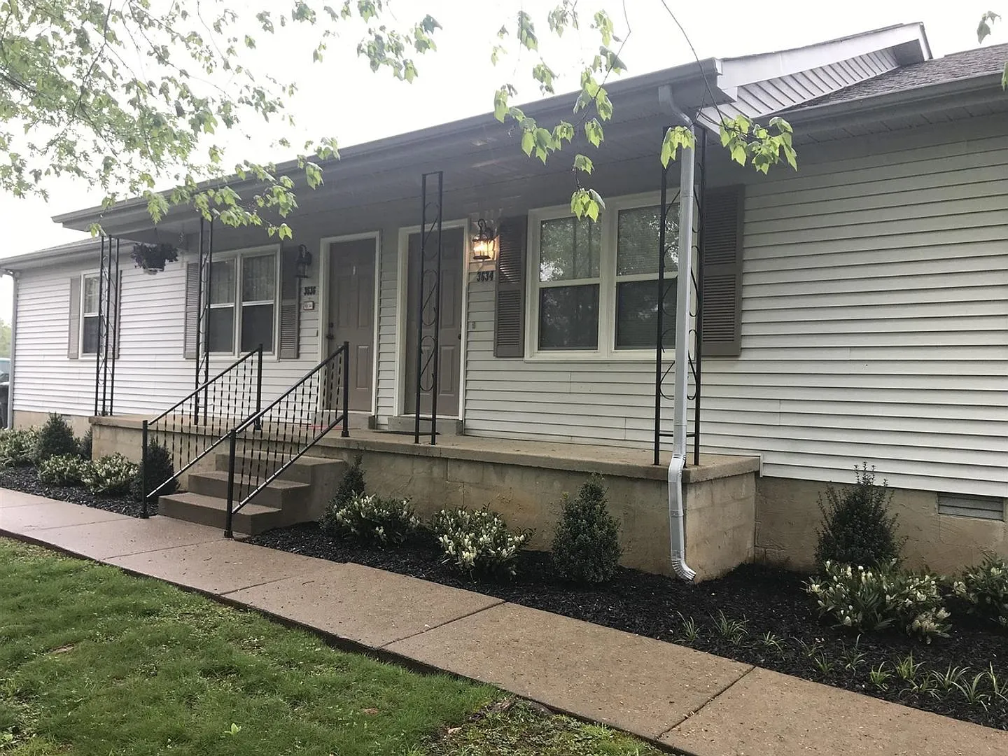 One Level 2 Bedroom Duplex in Murfreesboro! — Photo 1