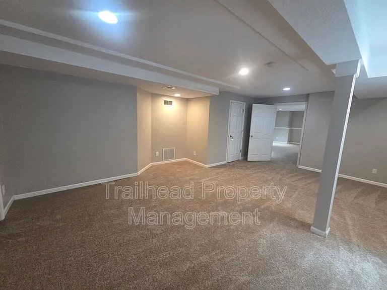 14002 Goodman St — Photo 41
