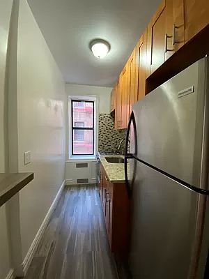 2nd image of 6812 Yellowstone Blvd APT 4R