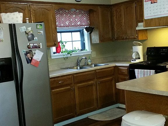 5th image of 606 Twin Oak Dr