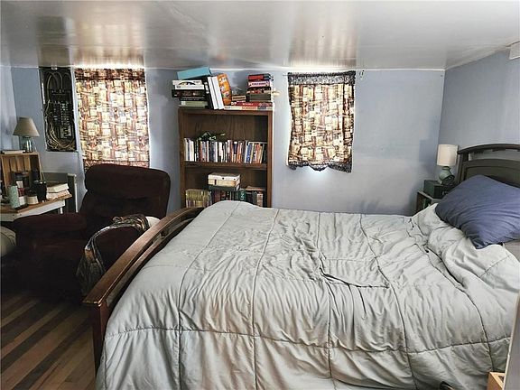 5th image of 314 Huron Ln