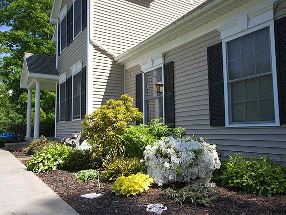 4th image of 14 Dorothy Ln