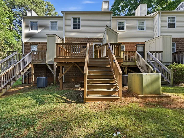 6355 New Market Way — Photo 7