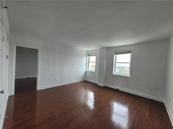3rd image of 1205 Saint Charles Ave APT 914