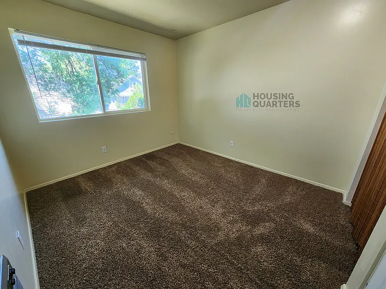 5222 N Regal St #F — Photo 6