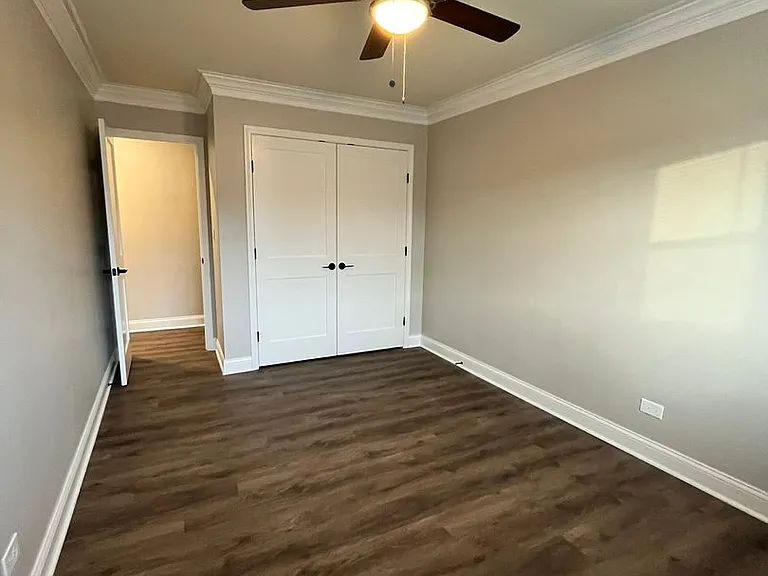5140 Fairview Ave — Photo 12