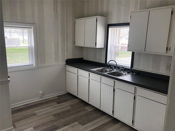 5th image of 715 Ferndale Ave