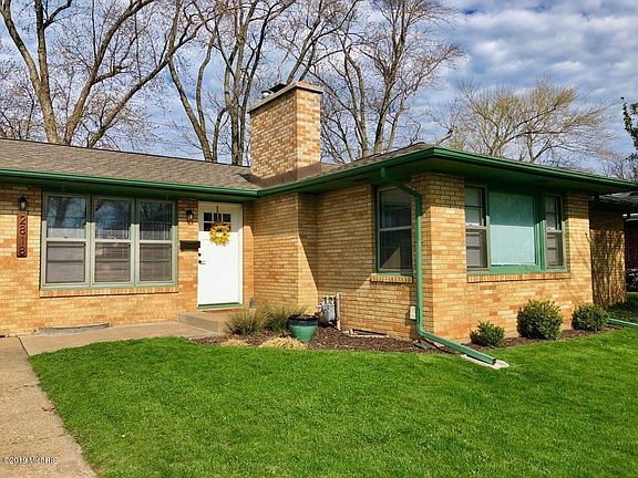 2nd image of 2818 Willa Dr