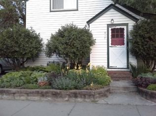 918 Stoughton Ave, Chaska, MN 55318