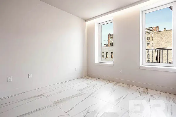 Rented by EXR | media 8