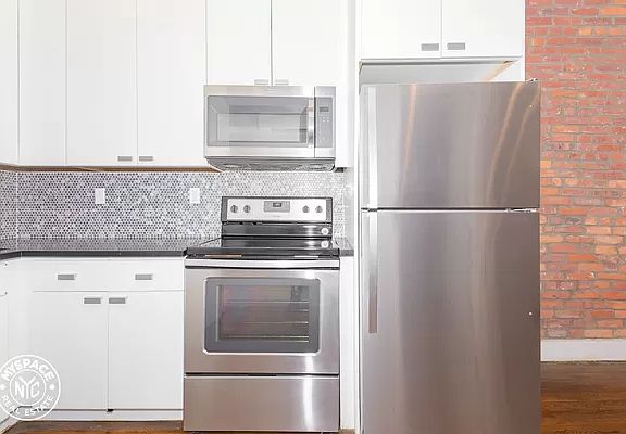 3rd image of 2164 Fulton St #5D