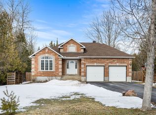 28 Sawgrass Cir, Ottawa, ON K0A 1B0