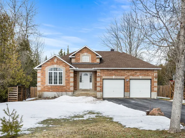 28 Sawgrass Cir, Ottawa, ON K0A 1B0