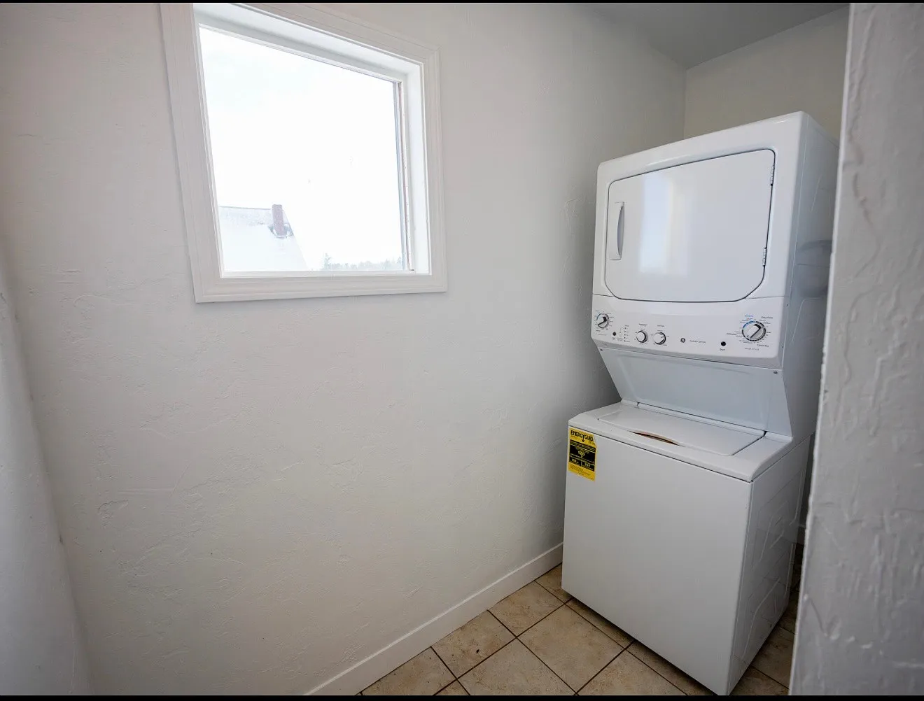 3 bed, 950 sqft, $1,000 — Photo 3