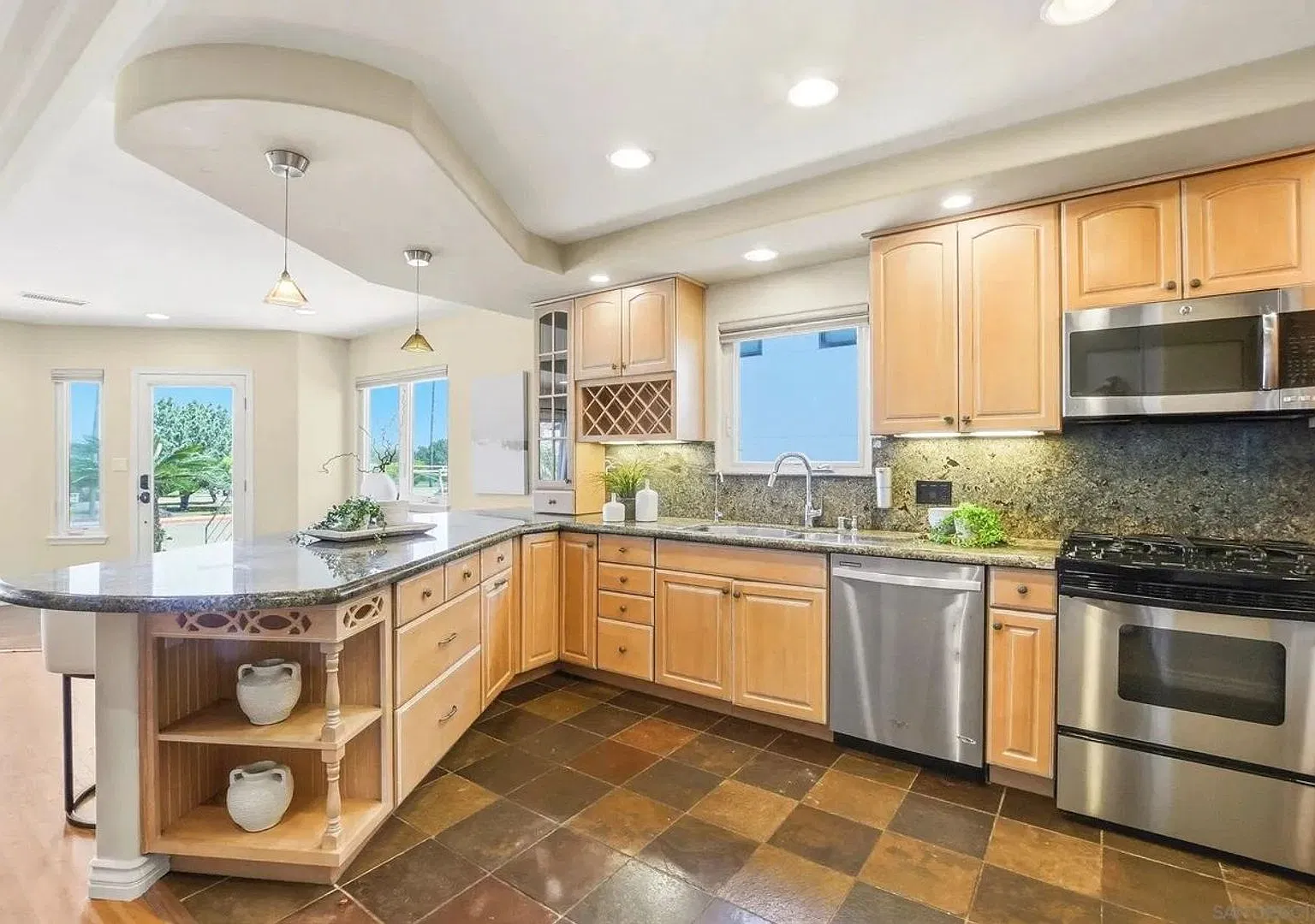 3 Bedroom Home with Separate 1 Bedroom ADU Across from Mission Bay — Photo 3