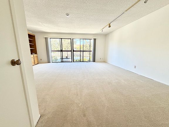 5th image of 658 Fathom Dr