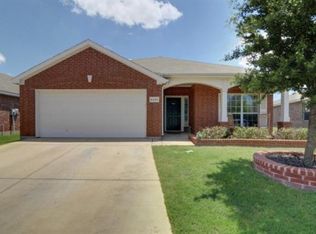 6432 Stone Lake Dr, Fort Worth, TX 76179