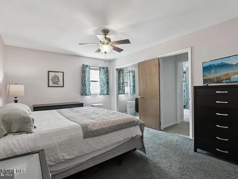 14 Virginia Dr — Photo 22