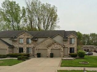8420 Annsbury Dr, Shelby Township, MI 48316