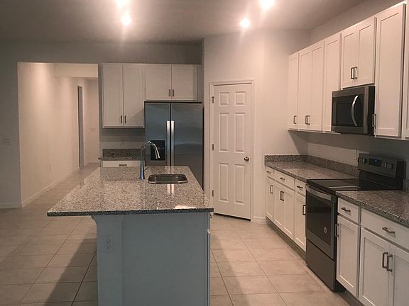 5th image of 2825 Neverland Dr