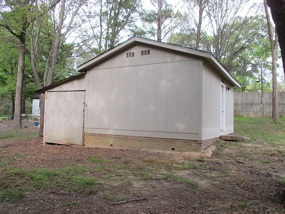 5th image of 2963 Oakland Dr
