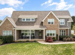 2206 Rockingham Dr, Maryville, TN 37803