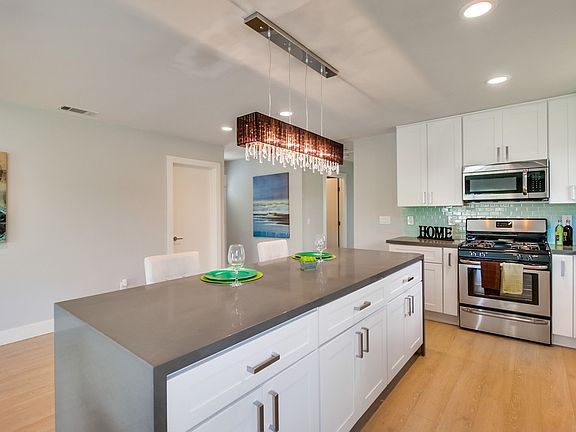 5th image of 4441 Moraga Ave