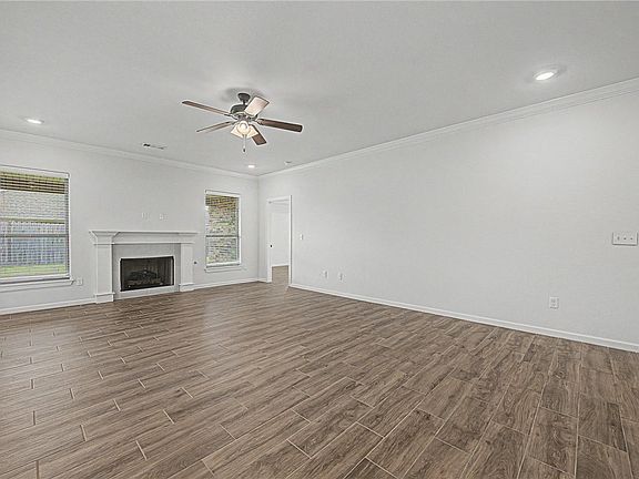 2nd image of 4479 W Topeka Ave