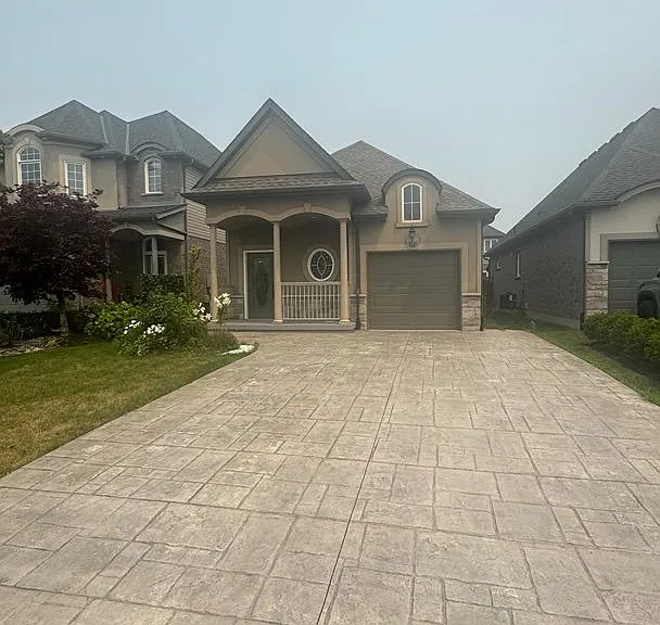 8446 Jennifer Cres #LOWER — Photo 1