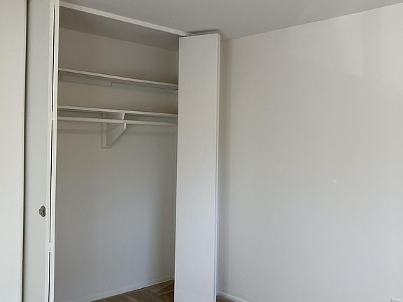 4th image of 24801-24901 Jefferson Ave #16516118
