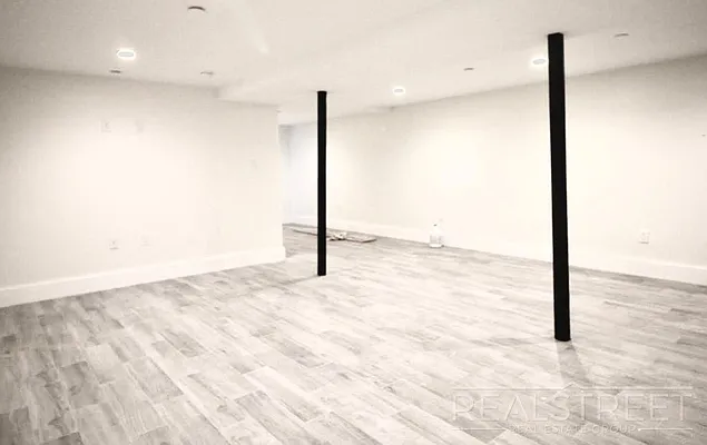 Rented by Real Street Inc | media 13