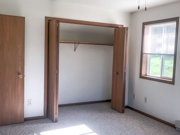 3rd image of 4525 Hartzell Ln APT 4
