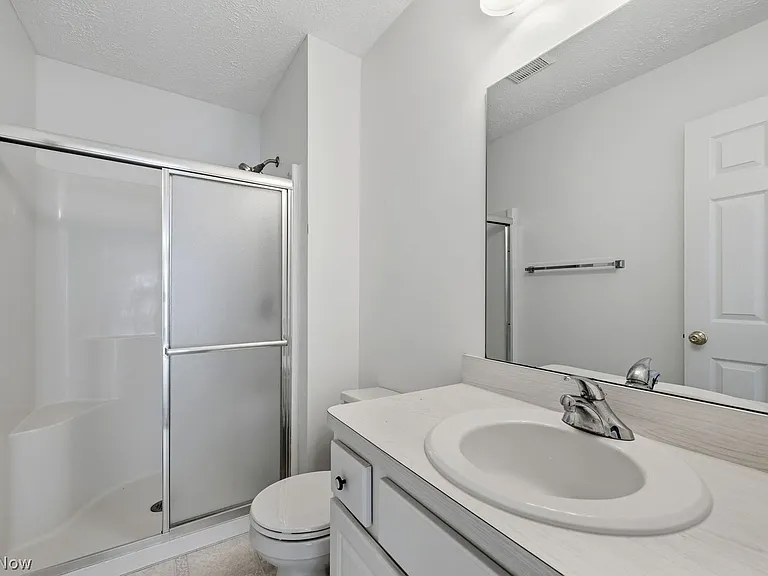 9215 Hickory Ridge Dr — Photo 15