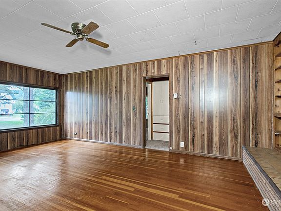 4th image of 2421 Eureka Avenue
