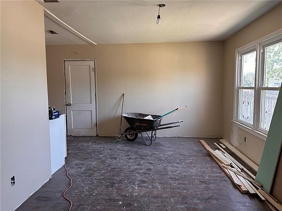 4th image of 3801 Chestnut St
